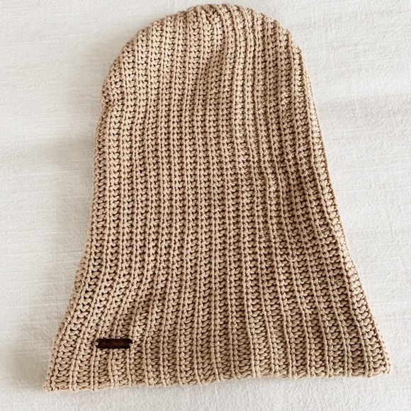 Free People Accessories - Free people tan beanie
